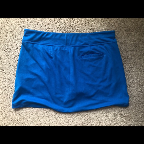 Blue golf skort. NWOT! - Picture 3 of 3